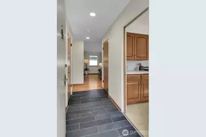 1714 NE Brockman Place, Seattle, WA 98125 - Photo 2