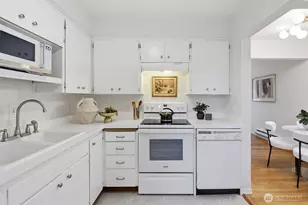 2907 18th St, Everett, WA 98201 - Photo 12