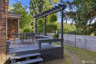 10735 Densmore Ave N, Seattle, WA 98133 - Photo 32
