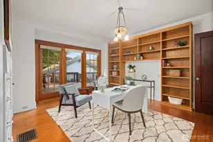 3222 41st Ave SW, Seattle, WA 98116 - Photo 10