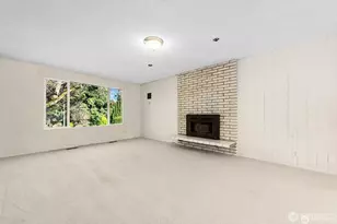 14221 SE 10th Pl, Bellevue, WA 98007 - Photo 12