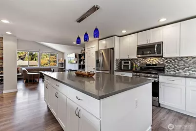 16012 133rd Place SE, Renton, WA 98058 - Photo 4