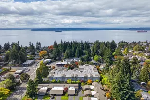 1854 NW 195th St, Shoreline, WA 98177 - Photo 2
