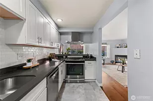 21325 76th Ave W, Edmonds, WA 98026 - Photo 14