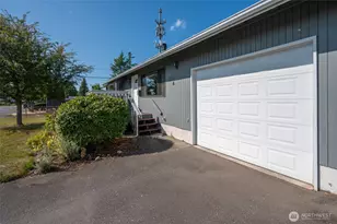 3215 21st St, Everett, WA 98201 - Photo 6
