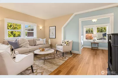 9536 NE North Town Loop, Bainbridge Island, WA 98110 - Photo 32