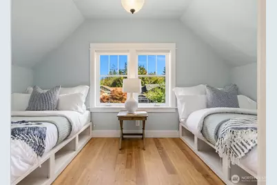 9536 NE North Town Loop, Bainbridge Island, WA 98110 - Photo 34