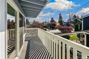 9031 Fremont Ave N, Seattle, WA 98103 - Photo 28