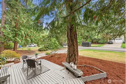 4220 159th Avenue SE, Bellevue, WA 98006 - Photo 2