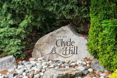 3227 96th Avenue NE, Clyde Hill, WA 98004 - Photo 16
