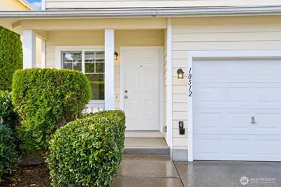 10512 56th Drive NE, Marysville, WA 98270 - Photo 2