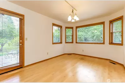 2031 Edith Avenue, Enumclaw, WA 98022 - Photo 8