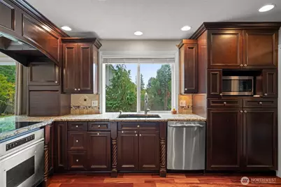 21143 NE 16th Street, Sammamish, WA 98074 - Photo 4