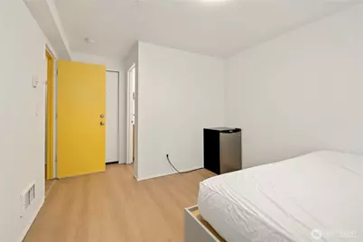 5612 A Roosevelt Way NE #A, Seattle, WA 98105 - Photo 10