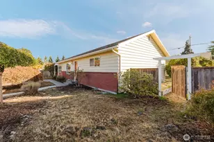 410 N Knapman Ave, Sequim, WA 98382 - Photo 4