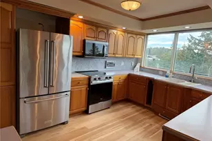 1910 Evergreen Park Dr SW, Olympia, WA 98502 - Photo 10