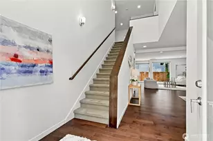 13768 Wayne Pl N, Seattle, WA 98133 - Photo 10