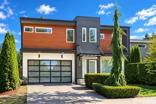 13768 Wayne Pl N, Seattle, WA 98133 - Photo 2