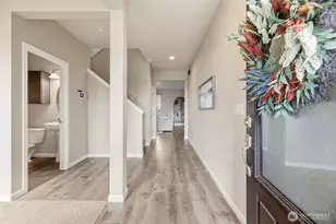 3273 Loch Ness Loop, Mount Vernon, WA 98273 - Photo 2