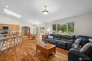 12105 229th Ave E, Bonney Lake, WA 98391 - Photo 14