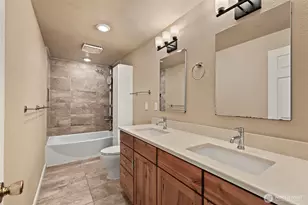 4324 108th Ave E, Edgewood, WA 98372 - Photo 16