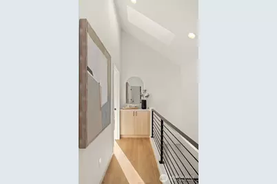 2534 30th Avenue W, Seattle, WA 98199 - Photo 16