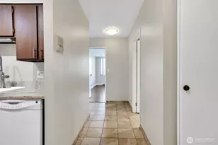 4540 8th Ave NE, Seattle, WA 98105 - Photo 14