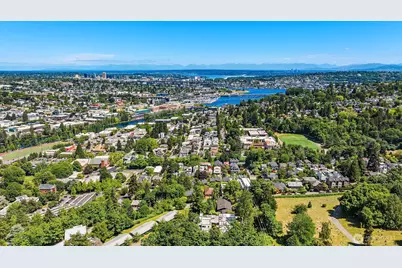 532 W Barrett Street, Seattle, WA 98119 - Photo 24