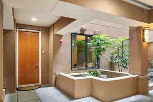 10047 NE Main Street NE, Bellevue, WA 98004 - Photo 14