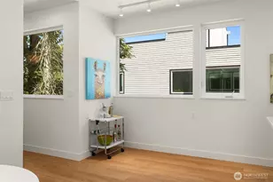534 W Barrett St, Seattle, WA 98119 - Photo 10
