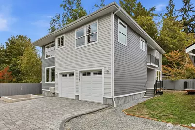 15724 King Place #A, Lynnwood, WA 98087 - Photo 2
