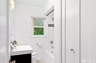 825 NW 57th St, Seattle, WA 98107 - Photo 30