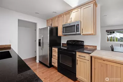687 SW 3rd Avenue, Oak Harbor, WA 98277 - Photo 16