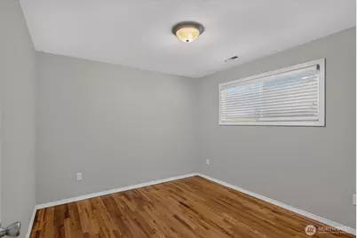 10 E Beech Street, Everett, WA 98203 - Photo 16