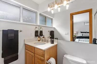 5470 NE 200th Place, Lake Forest Park, WA 98155 - Photo 18