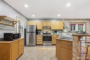 7591 NE Beachwood Ave, Poulsbo, WA 98370 - Photo 12