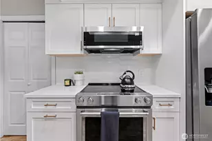 13730 15th Ave NE, Seattle, WA 98125 - Photo 8