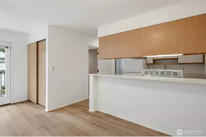 709 N 95th St, Seattle, WA 98103 - Photo 8