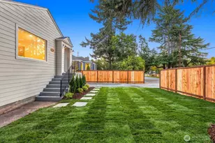 9752 Evanston Ave N, Seattle, WA 98103 - Photo 36