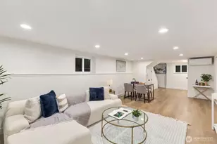 9752 Evanston Ave N, Seattle, WA 98103 - Photo 26