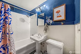 519 W Roy St, Seattle, WA 98119 - Photo 20