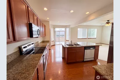 7629 201st Place, Kenmore, WA 98028 - Photo 8