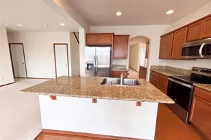 7629 201st Pl, Kenmore, WA 98028 - Photo 2