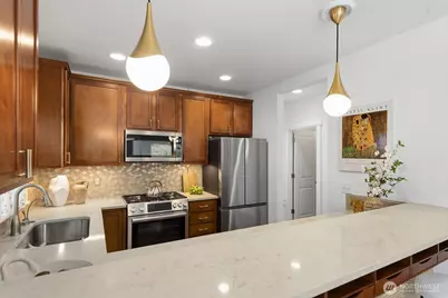 9513 Ashworth Avenue N #A, Seattle, WA 98103 - Photo 14