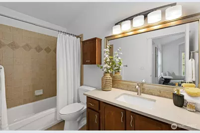 9513 Ashworth Avenue N #A, Seattle, WA 98103 - Photo 22
