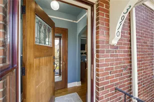 3910 Woodlawn Ave N, Seattle, WA 98103 - Photo 2