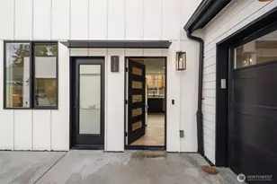 8126 17th Ave SW, Seattle, WA 98106 - Photo 2