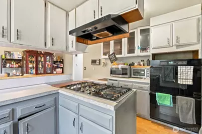 2230 S 253rd Place, Des Moines, WA 98198 - Photo 6