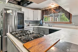 2230 S 253rd Pl, Des Moines, WA 98198 - Photo 4