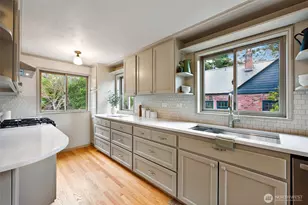 8046 11th Ave NW, Seattle, WA 98117 - Photo 10